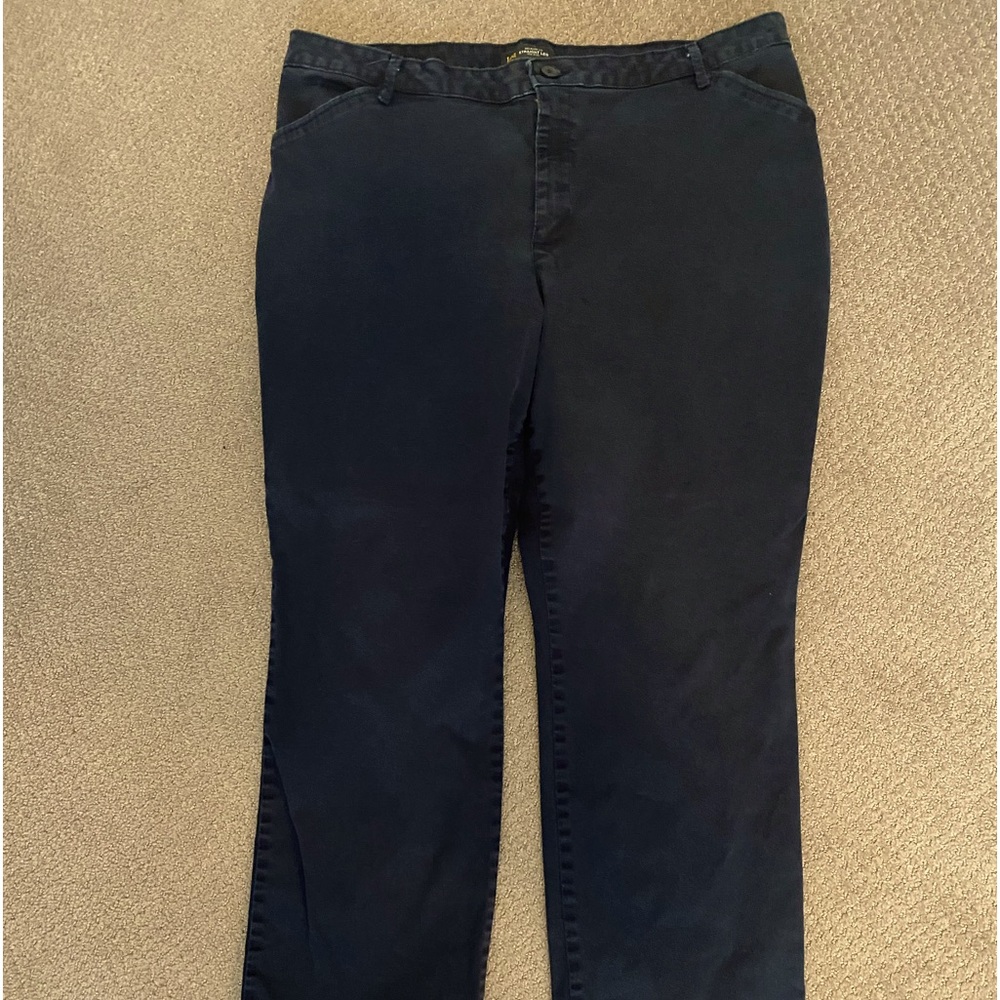Women’s Lee Relaxed Fit  Straight Leg Mid Rise Pants